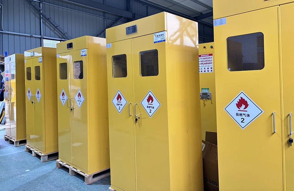 Γιατί τα χημικά χρειάζονται επαγγελματικά ντουλάπια ασφαλείας;